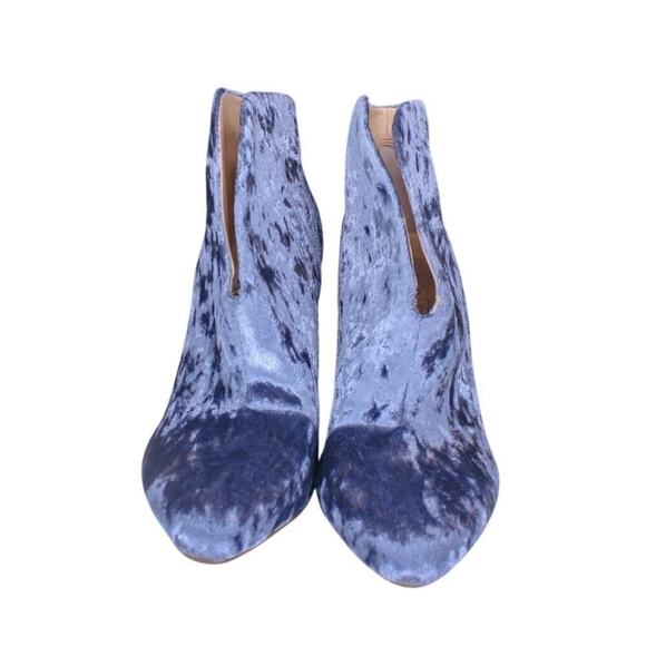 Vince Camuto Evanata Ankle Boots Blue Velvet Heeled Booties Fairy 7M - Picture 2 of 6